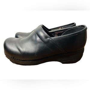 Skechers Work 76501 Womens 8.5 Black Leather Slip Resistant Clogs Shoe Comfort